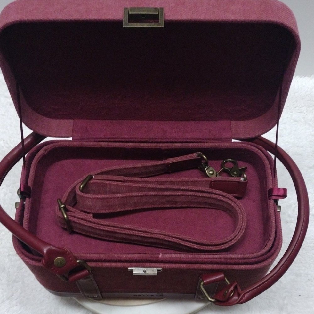 della Q Markers Train Case-Maroon - Picture 16 of 16